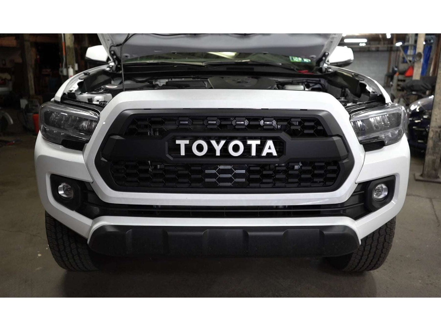 Tacoma trd pro grille