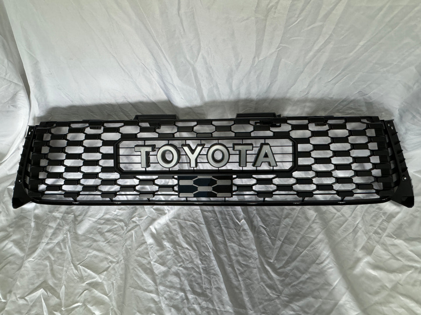 2014-2021 Tundra Trd Pro Grille Center Piece Insert